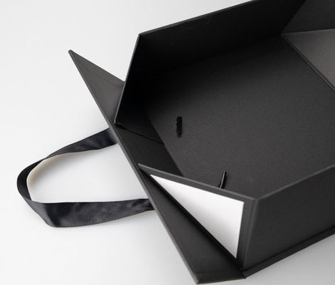 157gsm Art Paper Black Gift Box mit dem Deckel-faltbaren steifen magnetischen Verpacken