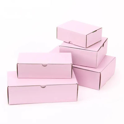 Faltender Geschenk-Karton Debossing Pantone CMYK packt Woodfree-Papier ein