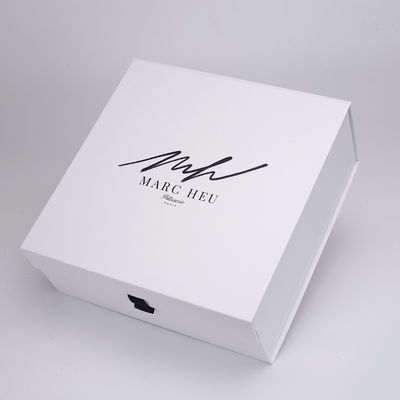 Faltender magnetisches Geschenkpapier 185g weißer Verpackenkasten für Kleid