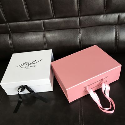 Zusammenklappbare Geschenkbox der Geburtstags-magnetische Falten-CMYK PMS mit Band