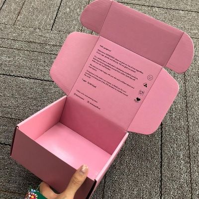 Gewölbter kosmetische Versandkasten 28*15*6cm des Offsetdruck-CMYK